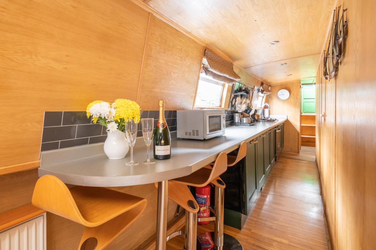 Edinburgh - Houseboats Hotel Екстериор снимка
