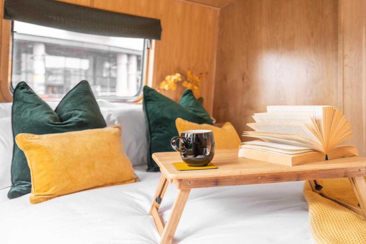 Edinburgh - Houseboats Hotel Екстериор снимка
