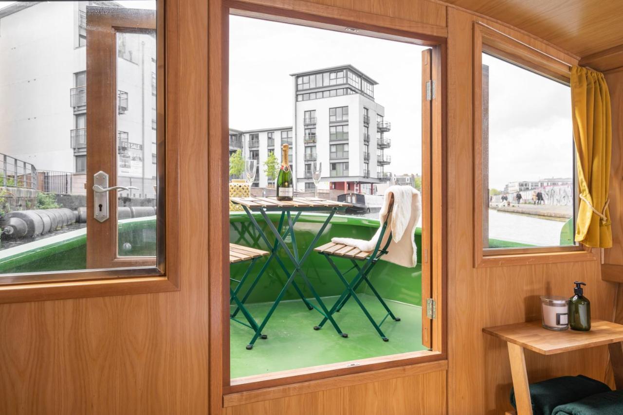 Edinburgh - Houseboats Hotel Екстериор снимка