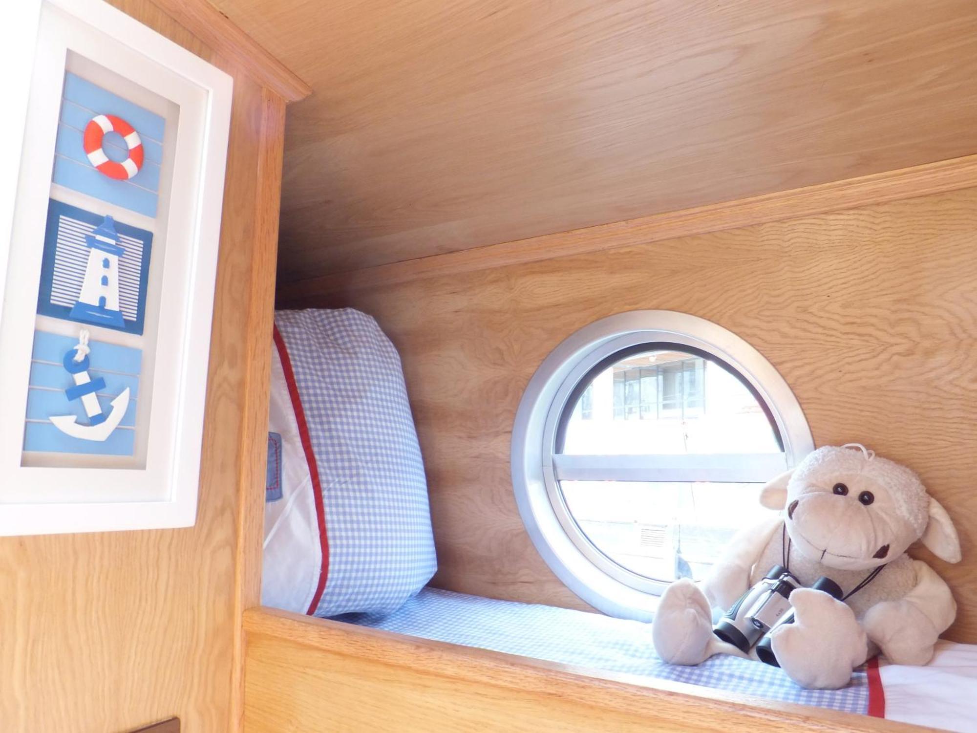 Edinburgh - Houseboats Hotel Екстериор снимка