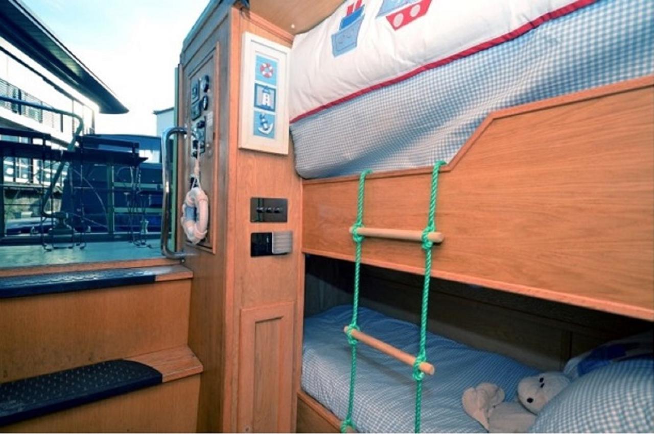 Edinburgh - Houseboats Hotel Екстериор снимка