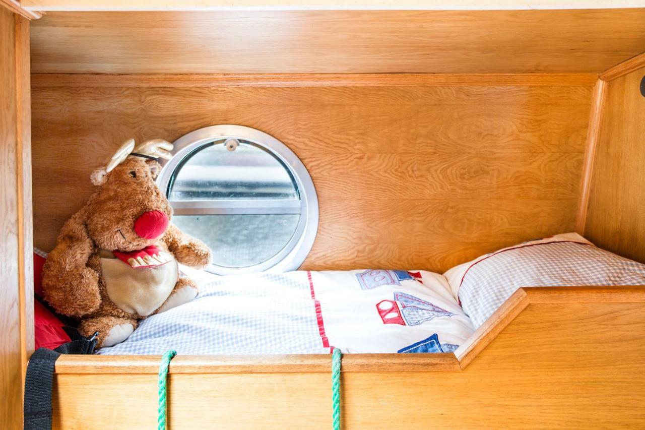 Edinburgh - Houseboats Hotel Екстериор снимка